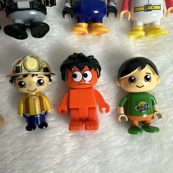 Ryan's World Toy Lot of 10 Action Figures Mystery Green Shirt, Ghost Chaser - Picture 3 of 9